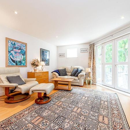 Pass The Keys Delightful Apartment Close To River In Se16 Londra Exterior foto