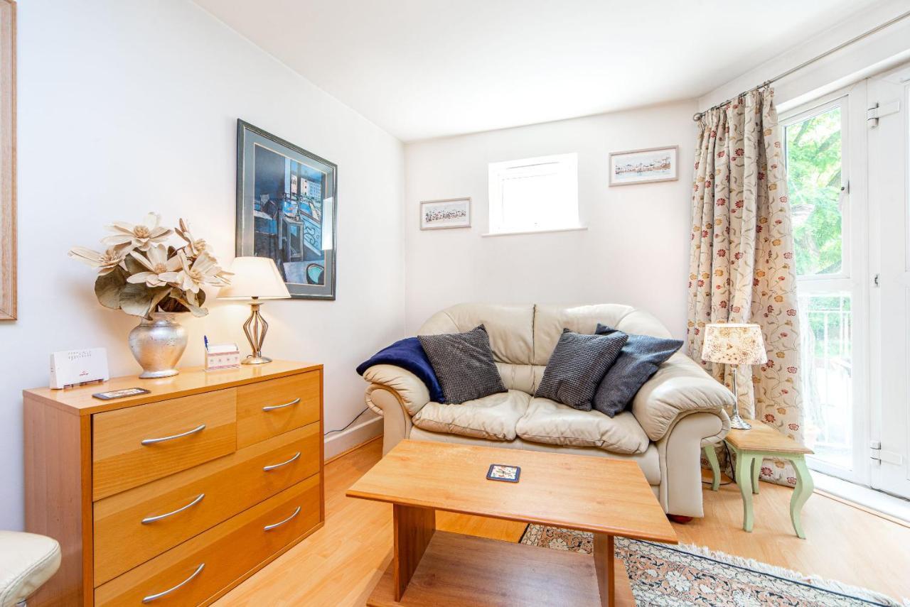 Pass The Keys Delightful Apartment Close To River In Se16 Londra Exterior foto